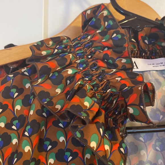 Zara Pattern Top - Picture 4 of 4